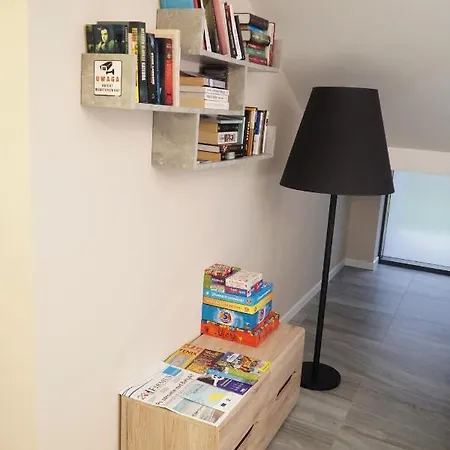 Szmaragdowa 10 미엘노