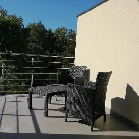 Szmaragdowa 10 Apartment