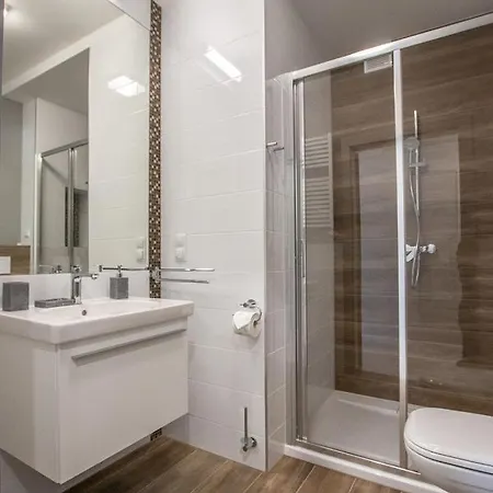 Szmaragdowa 10 아파트 미엘노